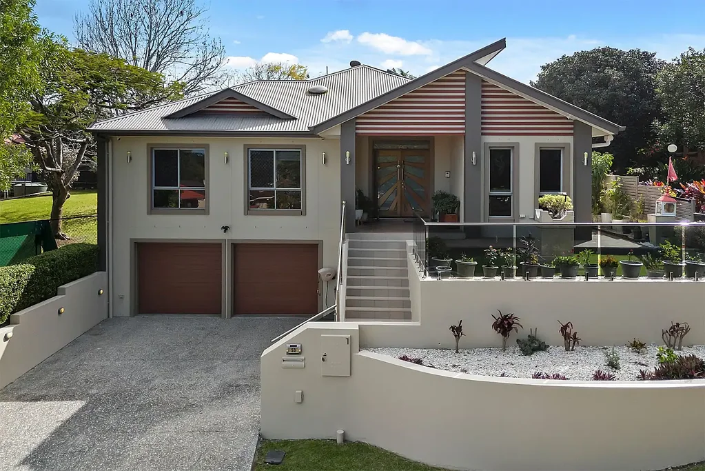 Carseldine 4 Bedroom Elegant Family Home in Carseldine