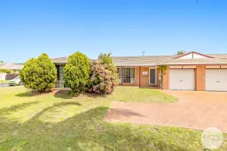 1/2 Reef Close, Fingal Bay