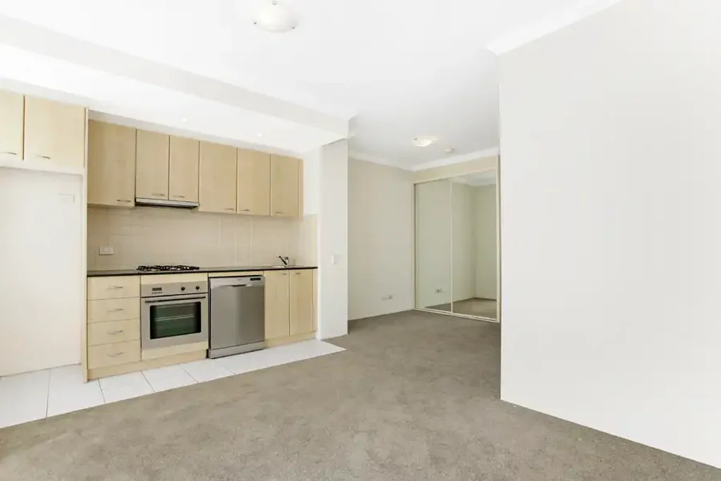 Move quick to secure this studio in the heart of Sydney's Most Liveable suburb*