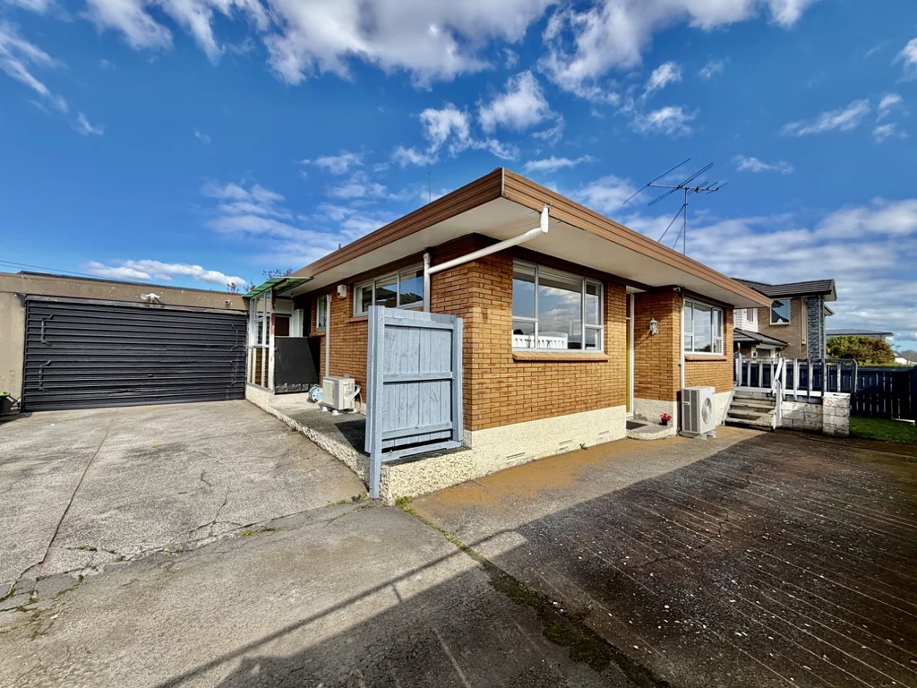 Charming 2 Bedrooms Back House