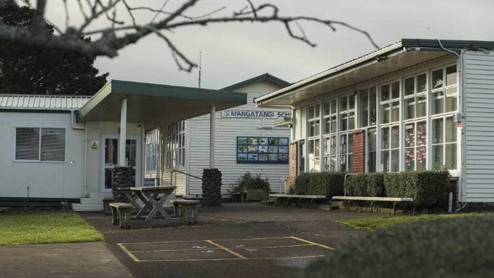 涉疫地点名单更新,奥克兰外有小学上周两次涉疫,超市加油站上榜