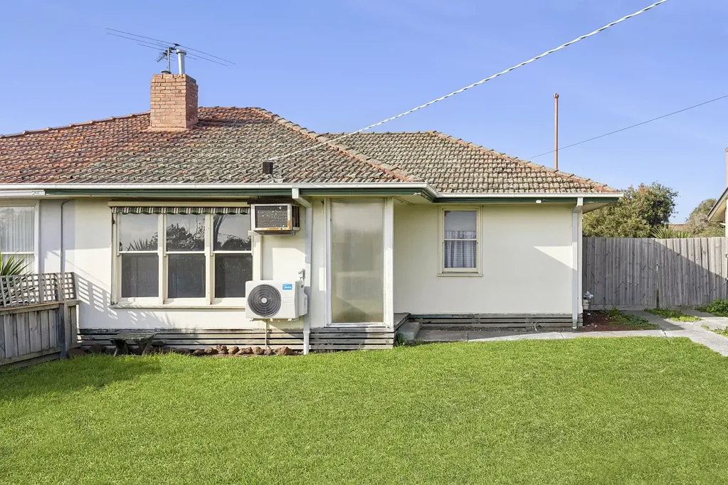 Norlane 2Zimmer Freshly Updated, Low-Maintenance Living in a Convenient Location