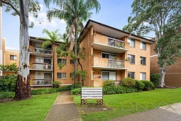 13/42 Premier Street, Kogarah