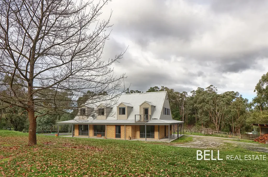 Macclesfield 5chambre A Stunning Mudbrick Home on 50 Acres with Horse Infrastructure, where Comfort & Convenience meets Country Living.