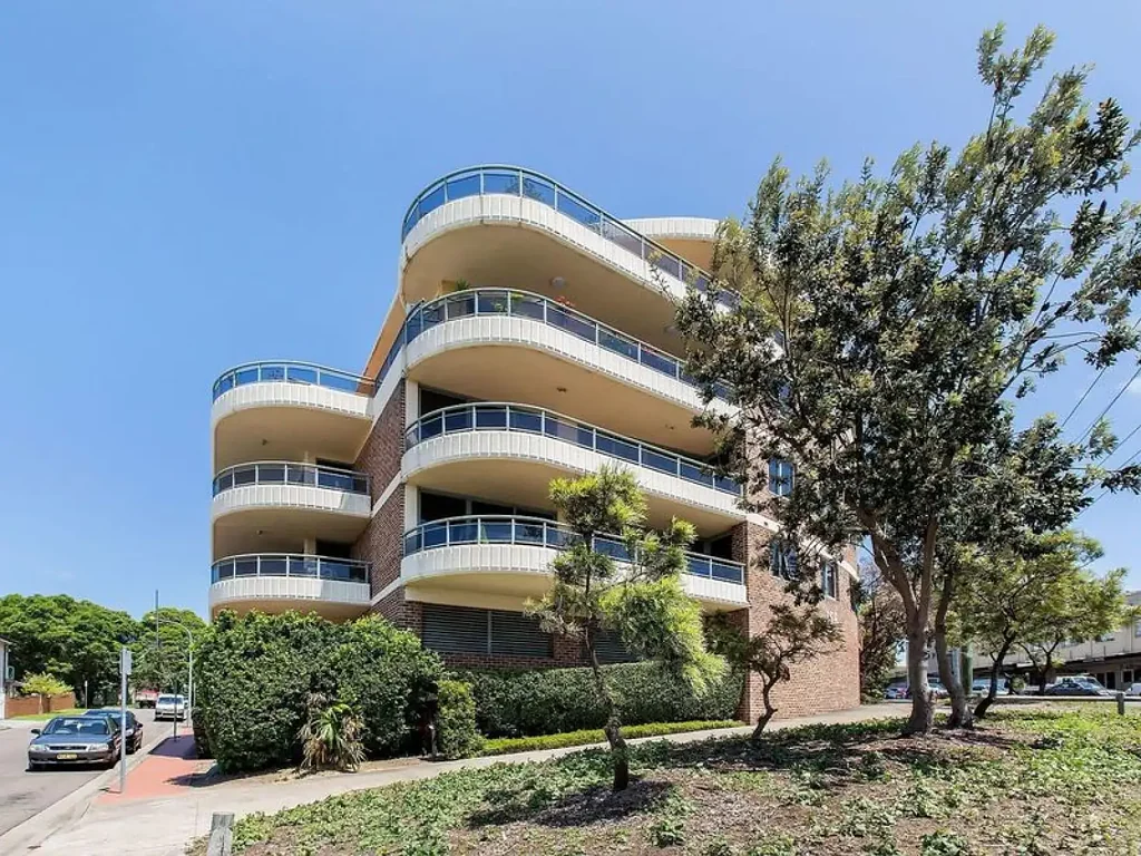 Spacious three bedroom apartment