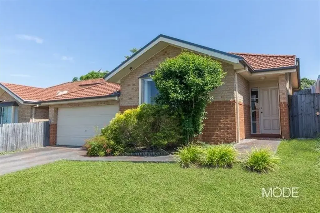 Modern 3-Bedroom Townhouse in Prime Baulkham Hills Location