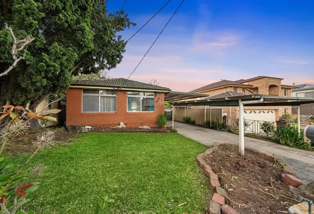 Affordable 3-Bedroom Home in Merrylands West!!