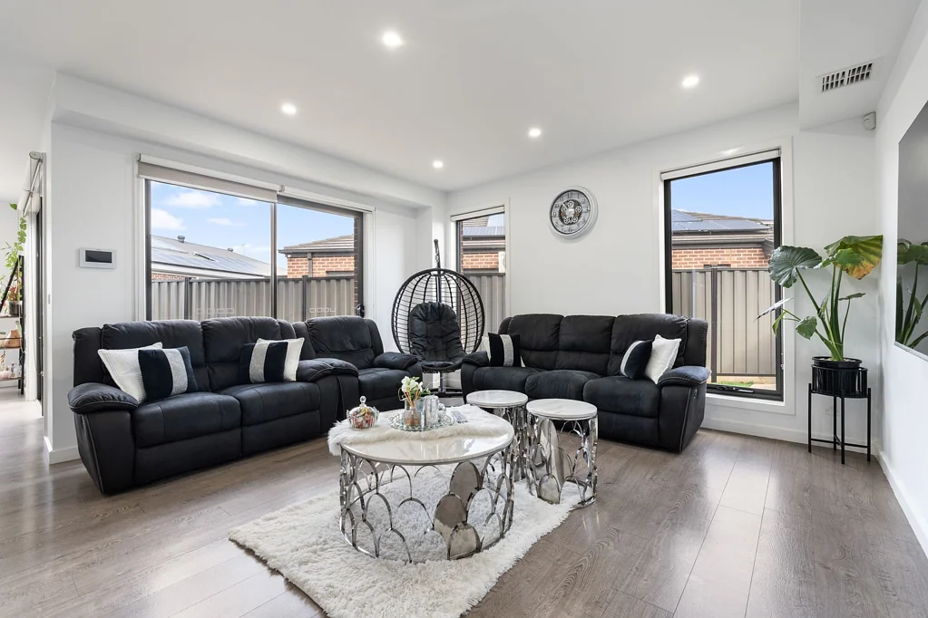10 Distinction Avenue, Craigieburn, VIC 3064