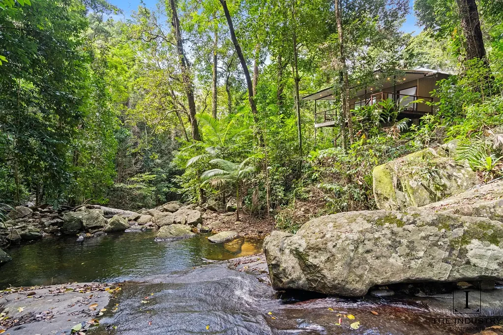 Earlville 7Zimmer Your Own 5,899m2 Rainforest Retreat | 7 Bedrooms | 12 Minutes From Cairns City.