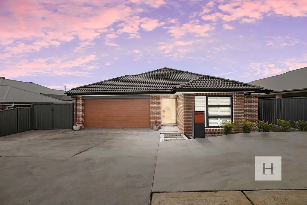 Wyee 4 Slaapkamer Executive Family Living with Outstanding Investment Appeal