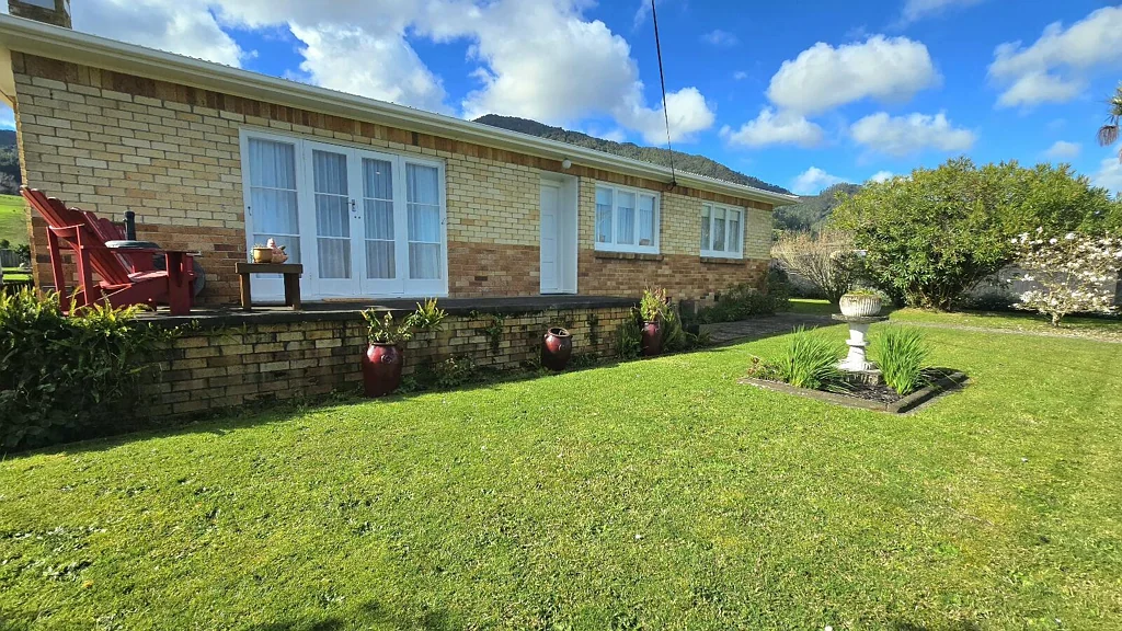 Te Aroha 3房  "RENOVATED BRICK BEAUTY"