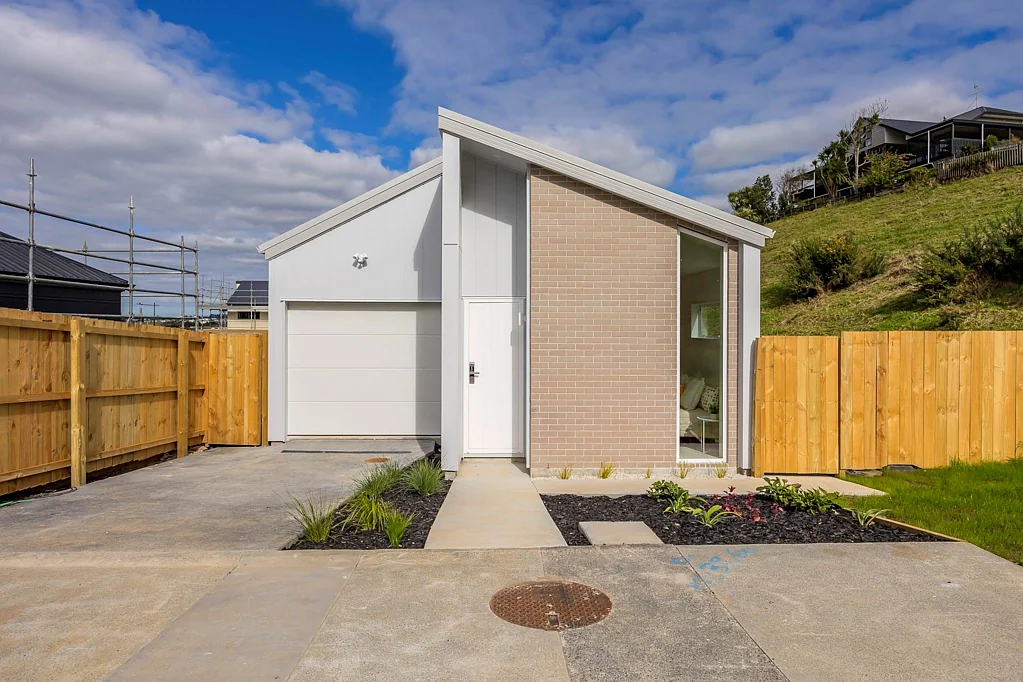 42 Ara Taha Crescent, Orewa, Rodney, Auckland