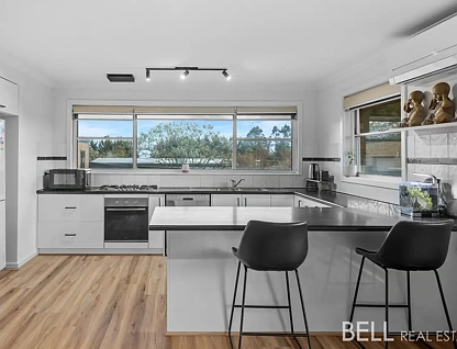 17 Russell Road, Gembrook, VIC 3783, 3 ਕਮਰੇ, 2 ਬਾਥਰੂਮ, House