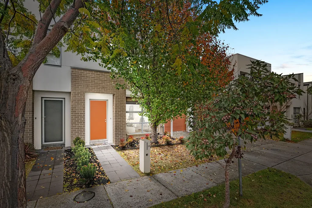 19 Paragon Way, Waterways, VIC 3195