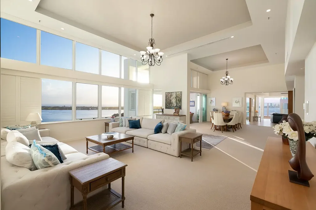 Labrador 3બેડરૂમ Golden Mile Penthouse with Protected, Panoramic Broadwater Vistas