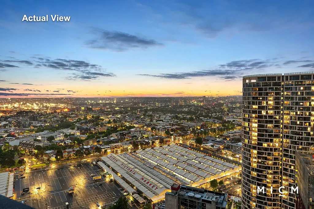 Melbourne 2房 朝北布局 充满自然光 石制台面厨房 集成Fisher and Paykel 高品质Bosch电器 遮盖露台 壮丽城市景观 礼宾服务 泳池健身房 Rare Dual-Key Opportunity with Stunning Views