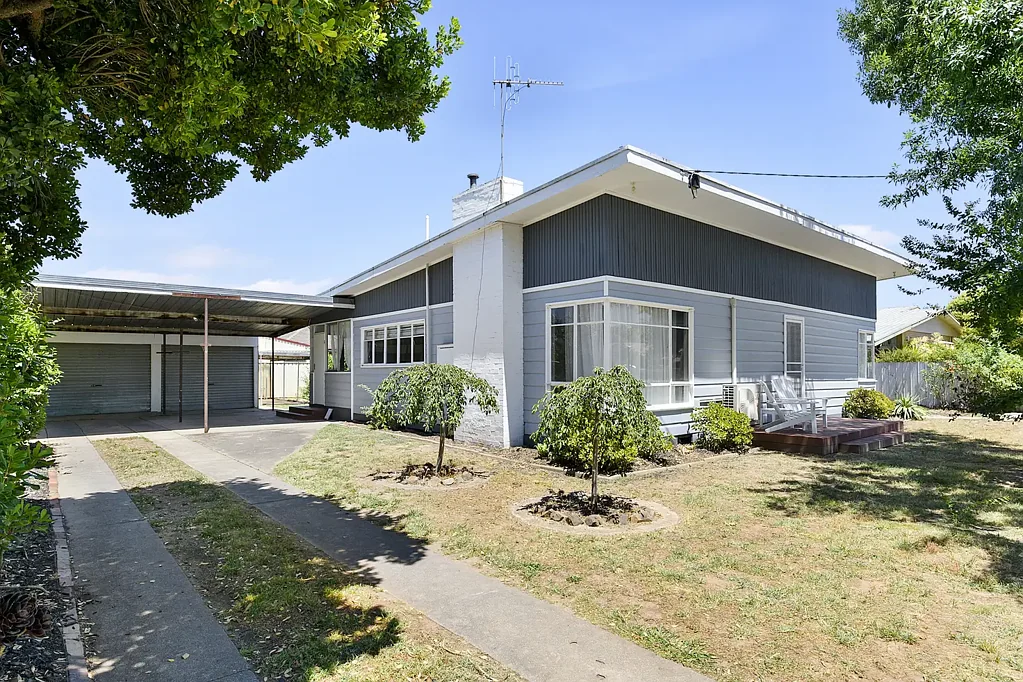 Benalla 3房  A FUNKY HOME IN A TOP LOCATION