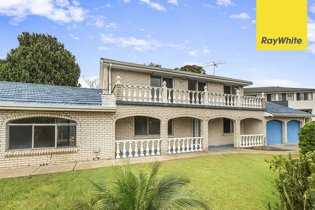 Spacious Family Home with Pool in Prime Marsfield Location