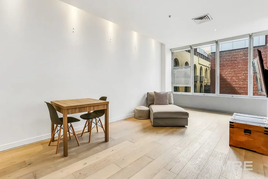 Large New York style apartment fully furnished!