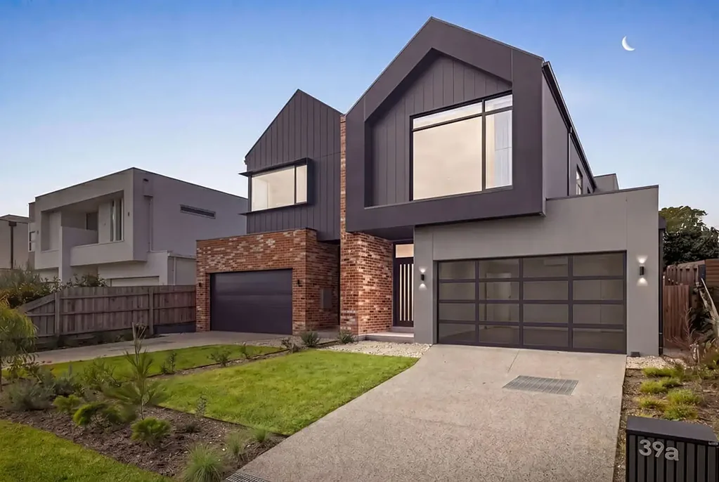 Mornington 4Kwarto The Brief: An Architectural Statement in Coastal Luxury