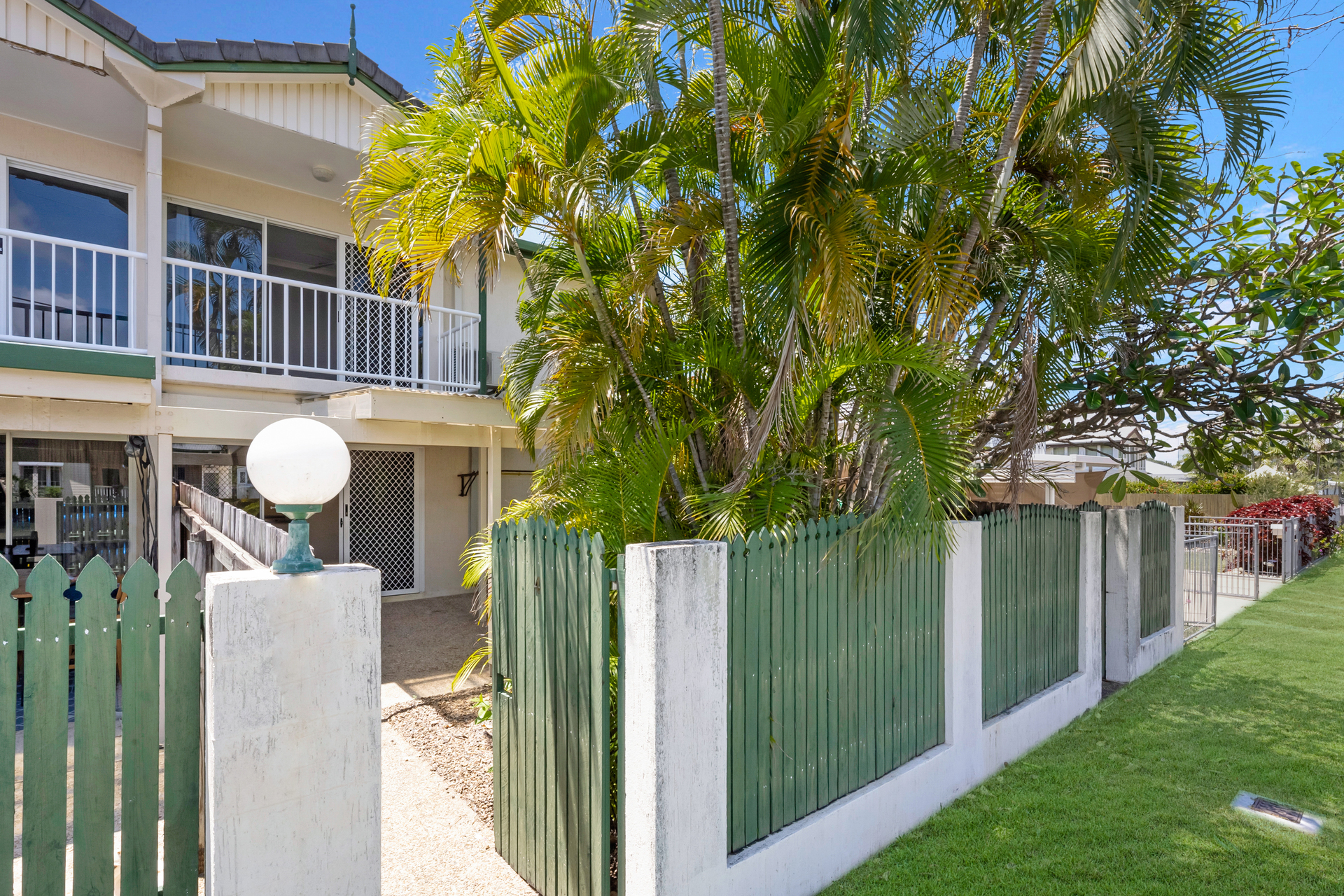 UNIT 4 8-10 GLEESON ST, HERMIT PARK QLD 4812, 0 Kuwarto, 0 Banyo, Townhouse