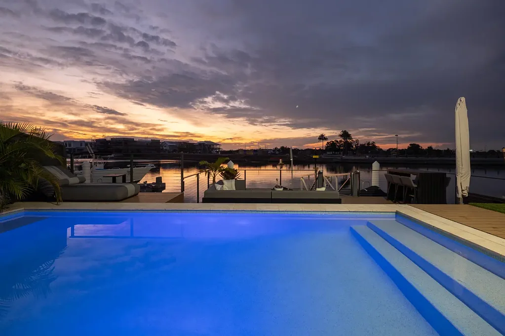 Newport 5 Bedroom UNRIVALLED WATERFRONT ENTERTAINING + HUGE ROOFTOP TERRACE!