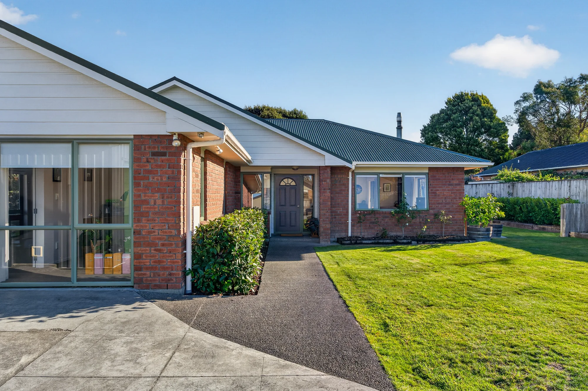 Solway 4Kwarto BEO $855,000-Peaceful Family & Home Office Oasis