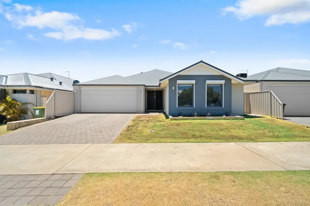 11 Diamante Place, Meadow Springs, WA 6210