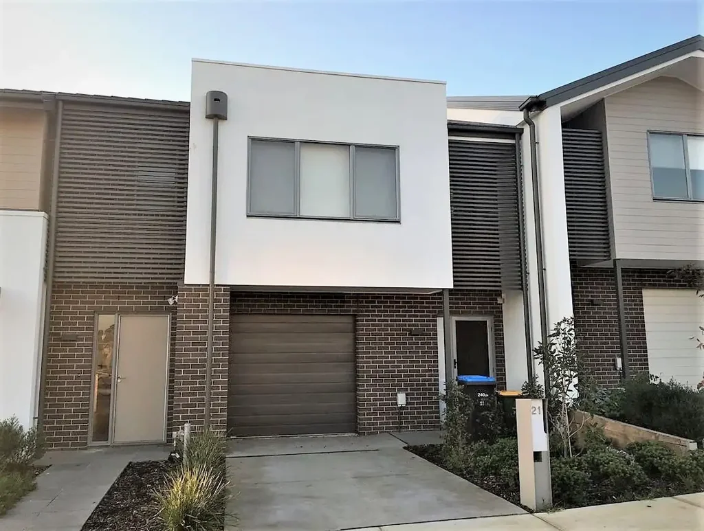 Low-Maintenance Living in Harcrest Estate