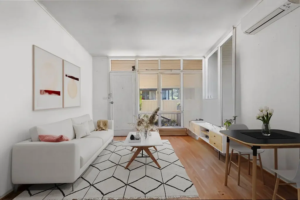 Spacious 6-Bedroom House for Rent in Miller