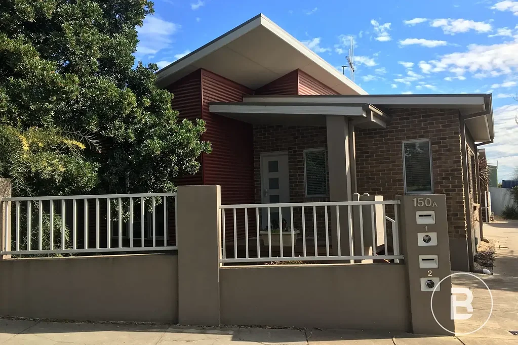 TRENDY TWO BEDROOM TOWNHOUSE