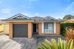 10 A CROMMELIN CRES, St Helens Park