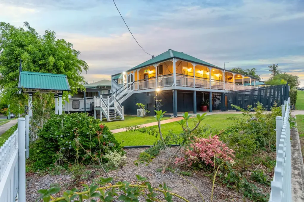 Sadliers Crossing 3ਬੈੱਡਰੂਮ Dual Living - Restored Colonial - Circa 1893