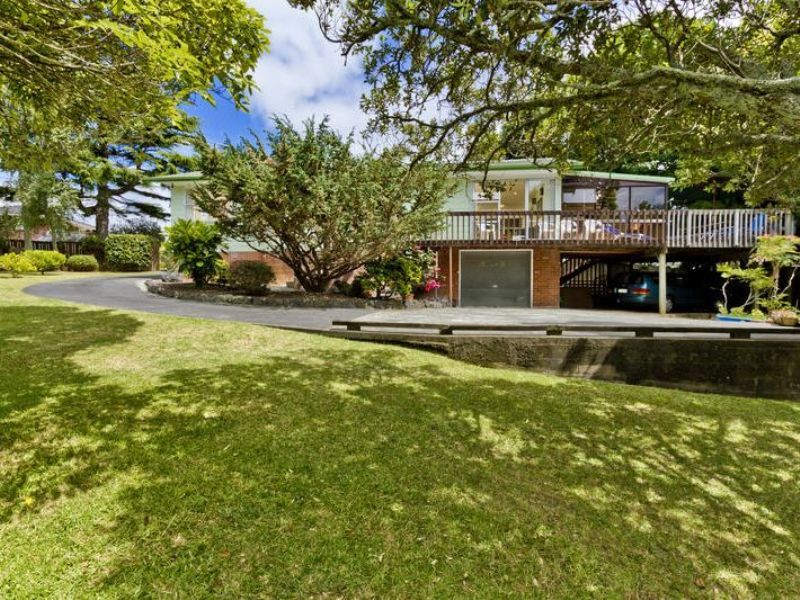 82 Sycamore Drive, Sunnynook, Auckland - North Shore, 3 Bedrooms, 1 Bathrooms