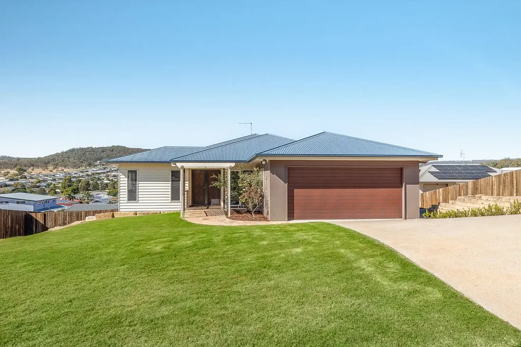Westbrook 5 Bedroom Spacious Family Home - Amazing View - Large Shed