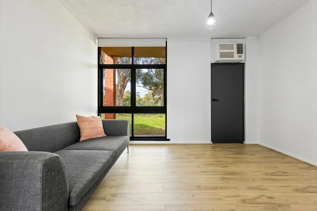Elizabeth Vale 2房  A crisp & clever two-bed investment bound by nature.
