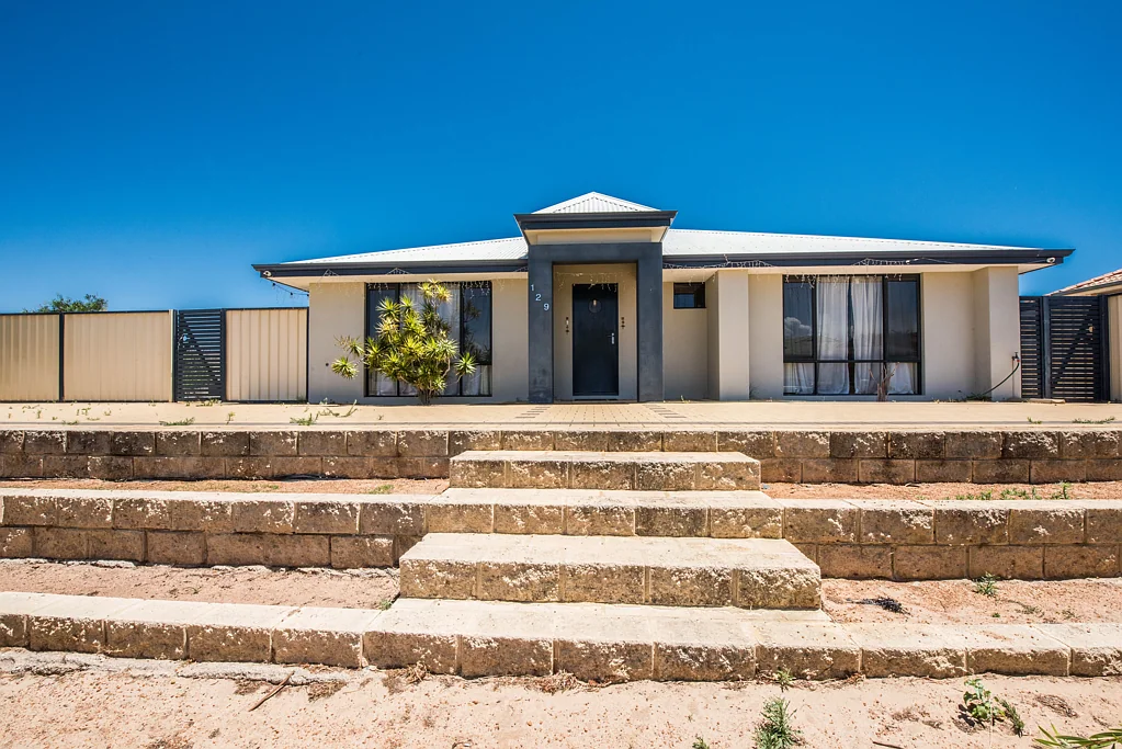 Glenfield 4غرفة نوم Great value large beachside home and Ready to Move In