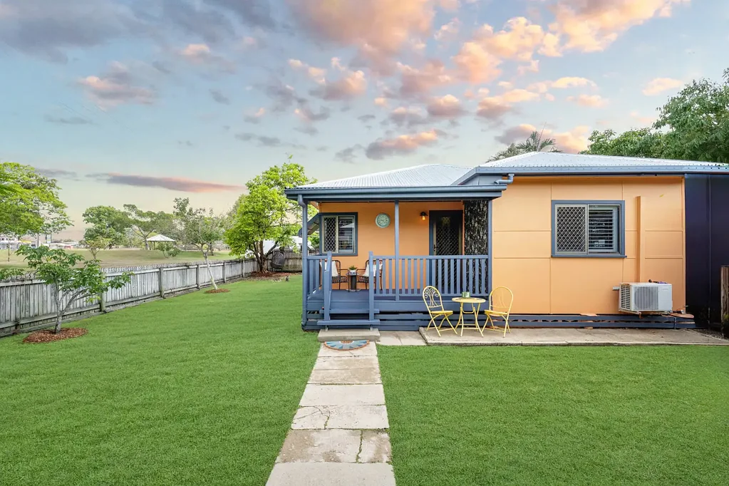 Currajong 2कमरा Charming Cottage with Space, Convenience & Lifestyle Appeal