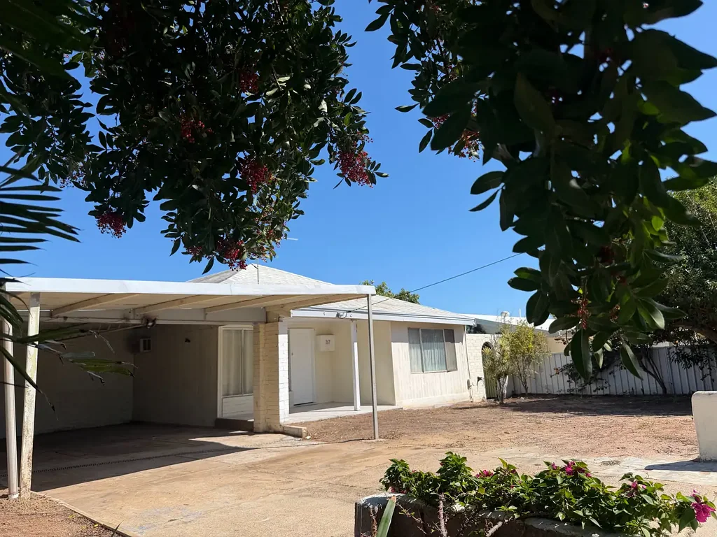 Geraldton 3બેડરૂમ Character, Space and Location.  Make it your Own!
