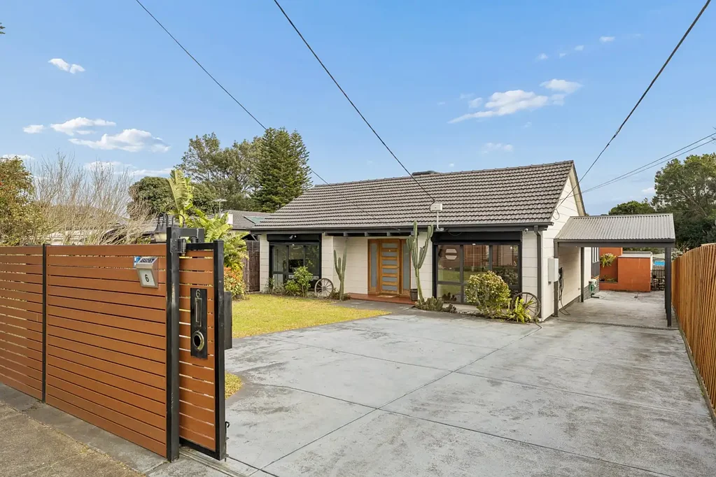 Dandenong North 3कमरा Entertain in style with a distinct Melbourne twist!