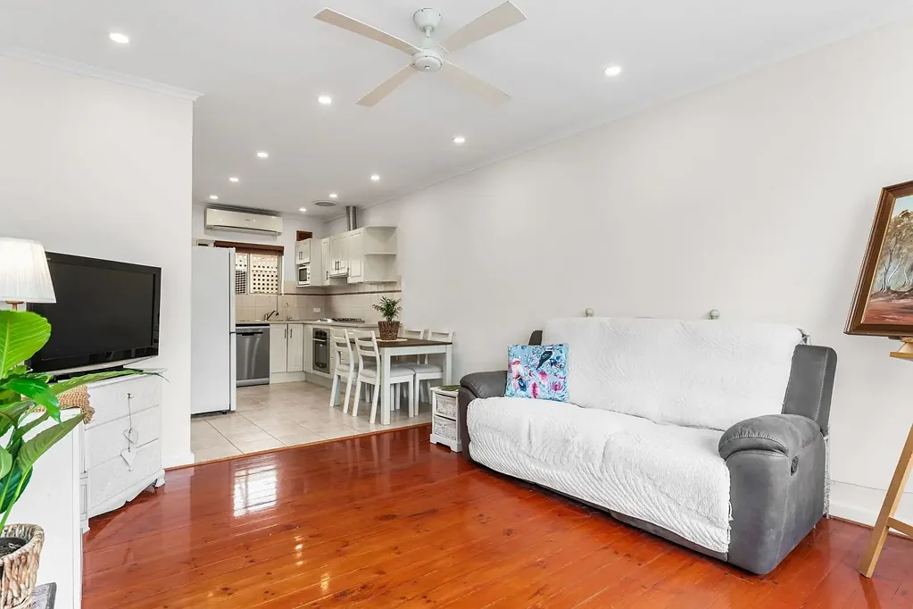 North Plympton 2房  Low-Maintenance Living in the Heart of North Plympton