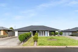 8 Birkdale Court, Worrolong