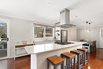 2 Darmody Place, Sutton, NSW 2620, 4 habitaciones, 2 baños, House
