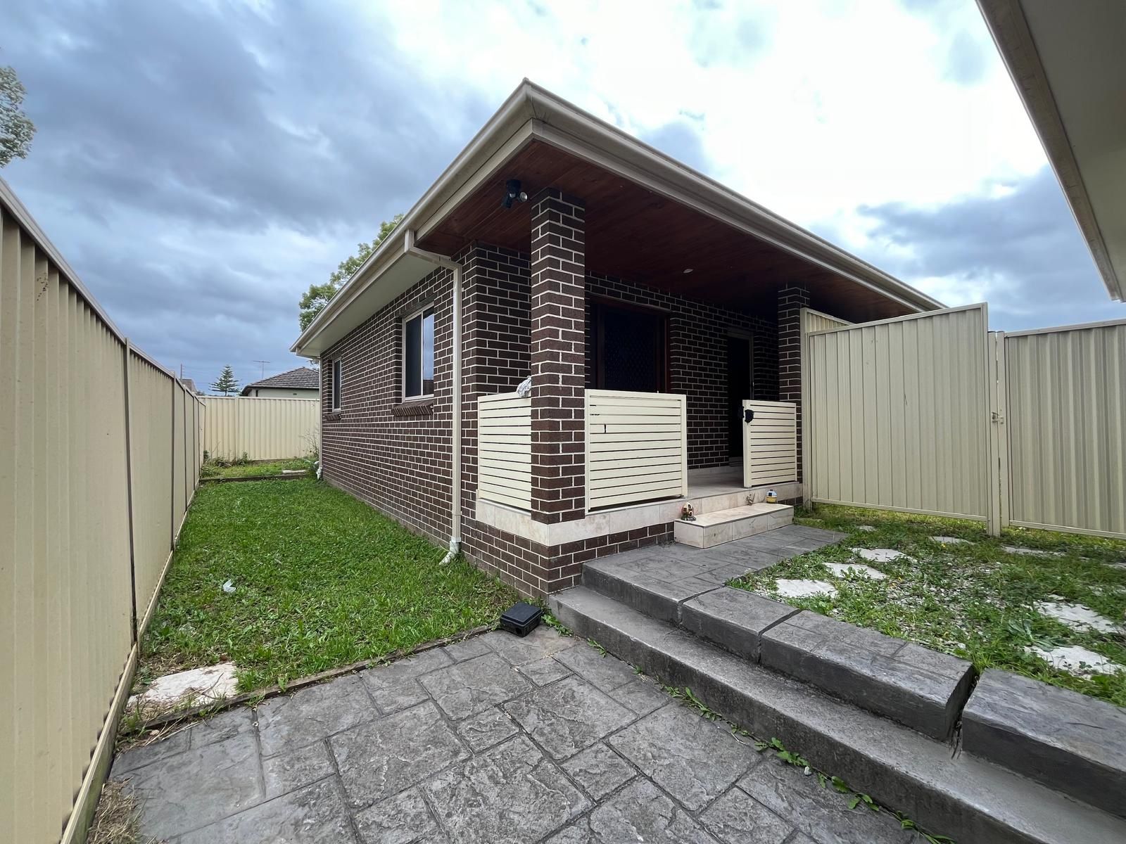 40A DIXMUDE ST, SOUTH GRANVILLE NSW 2142, 0 غرف, 0 حمامات, Flat