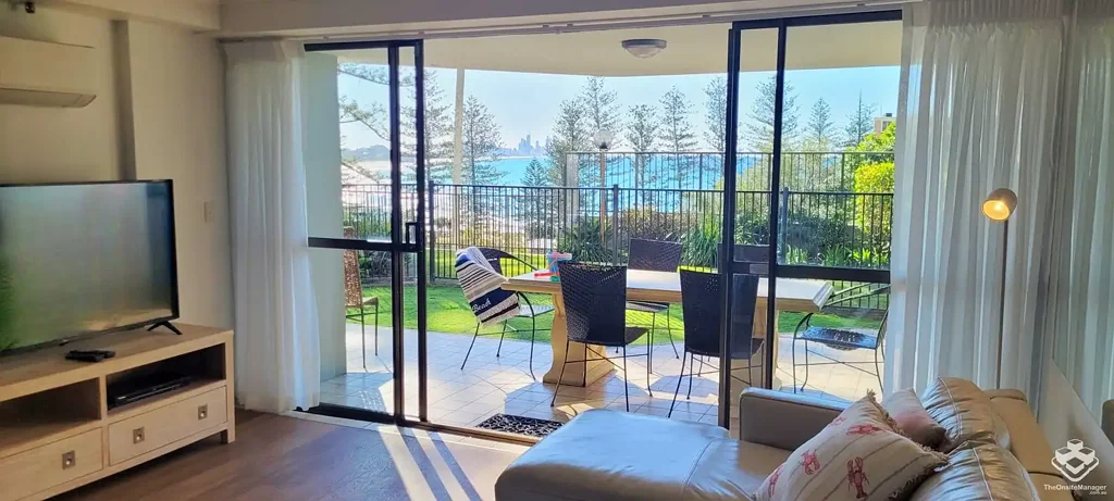 Burleigh Heads 2 Bedroom Spacious, Peaceful Apartment with Ocean Views