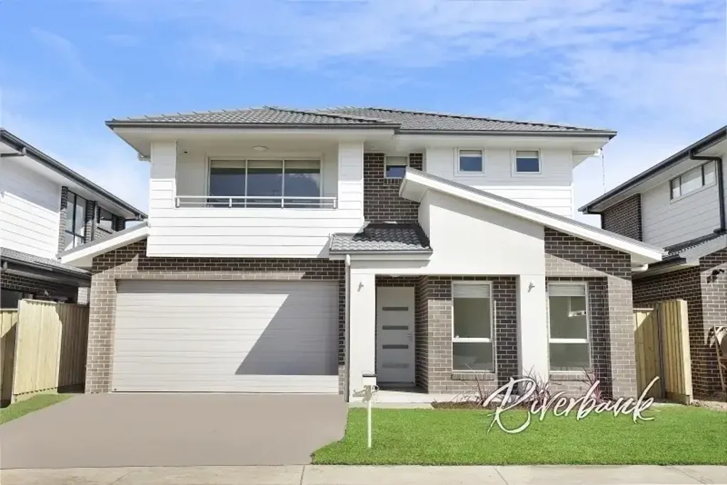 Beautiful Four-Bedroom Family Home In Convenient Location