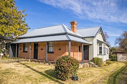94 Wood Street, Tenterfield