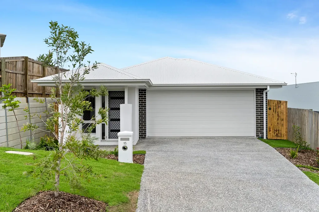 Spring Mountain 4ਬੈੱਡਰੂਮ Modern, Four Bedroom Family Home!