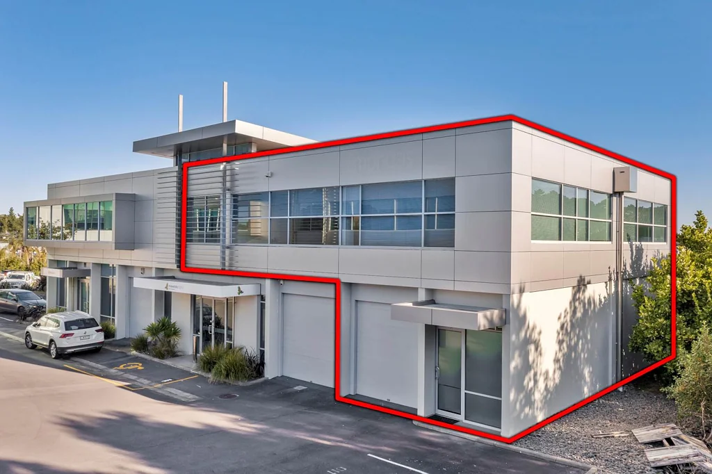 Rosedale MODERN OFFICE AND WAREHOUSE IN CENTRAL LOCATION