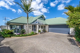 44 Cook Street, Howick, Manukau City